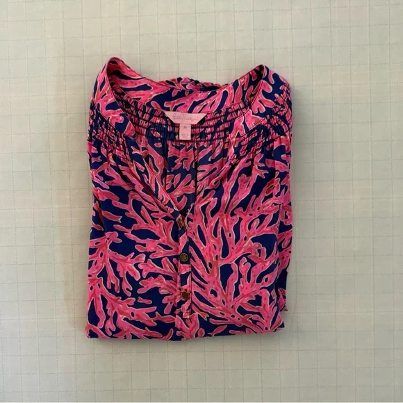 Lilly Pulitzer Vibrant Coral Print Elsa Blouse size medium 100% silk - Picture 7 of 7